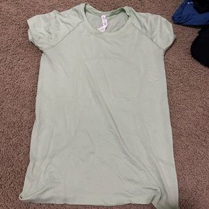 lululemon swiftly tech size 8 green